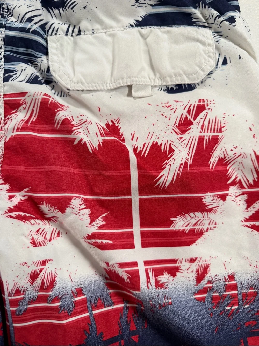 Men's Red, Navy & White Palm-Print Swim Trunks - US apparel Sz small